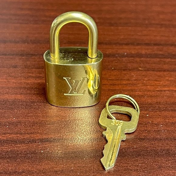 Louis Vuitton Cadena Brass Padlock & Key #309 - Picture 1 of 5